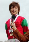 松岡正海騎手の顔写真